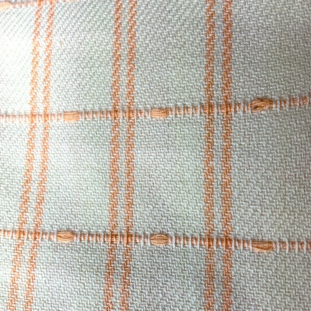 Modes of New York 1980’s peach and off white 60” x 84” 100% cotton tablecloth - Picture 4 of 7